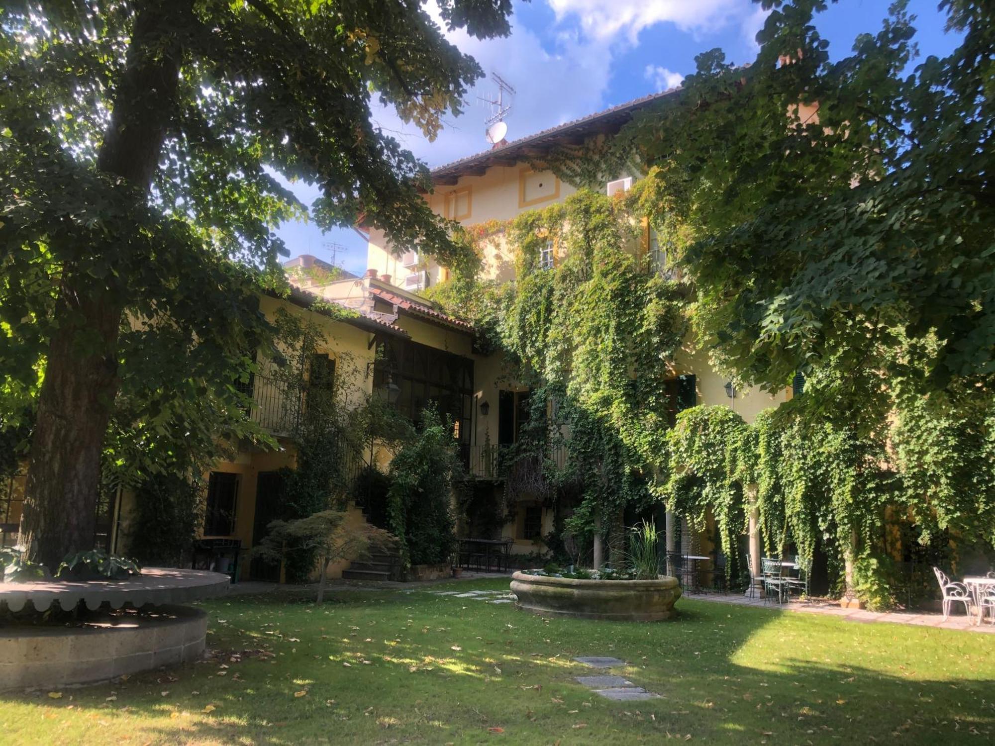 Palazzo Sismonda Bed and Breakfast Corneliano d'Alba Εξωτερικό φωτογραφία