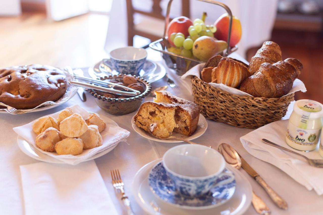 Palazzo Sismonda Bed and Breakfast Corneliano d'Alba Εξωτερικό φωτογραφία