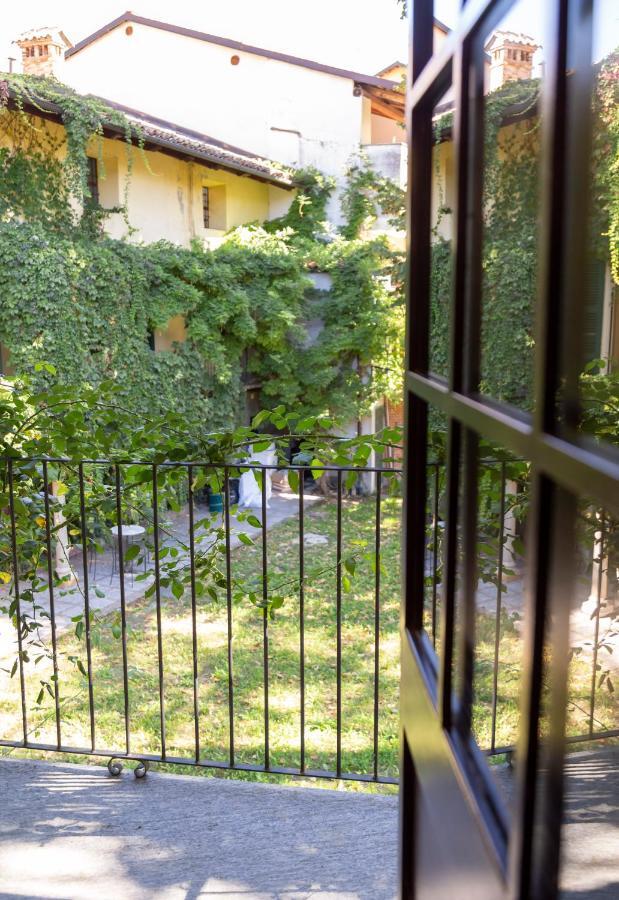 Palazzo Sismonda Bed and Breakfast Corneliano d'Alba Εξωτερικό φωτογραφία