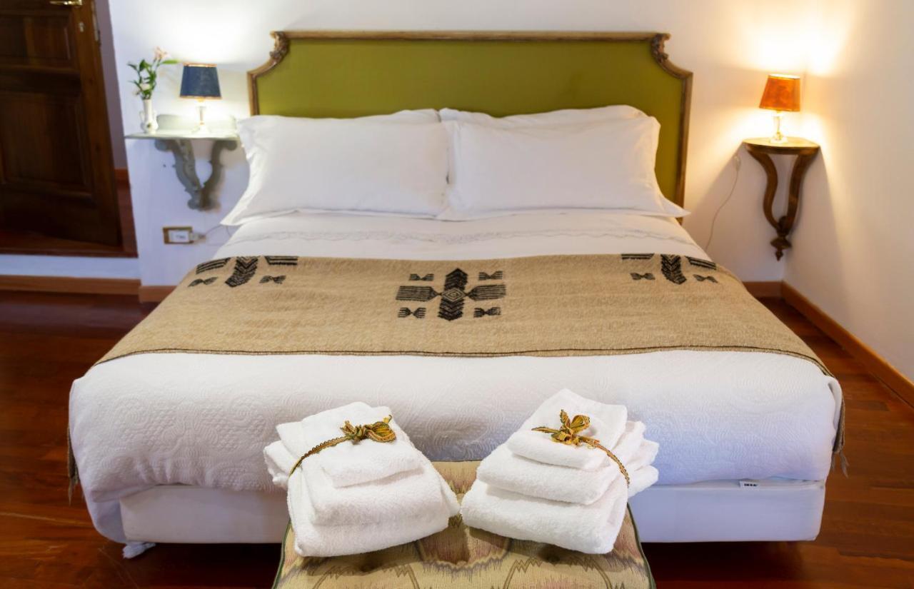 Palazzo Sismonda Bed and Breakfast Corneliano d'Alba Εξωτερικό φωτογραφία