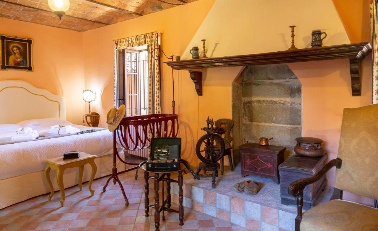 Palazzo Sismonda Bed and Breakfast Corneliano d'Alba Εξωτερικό φωτογραφία